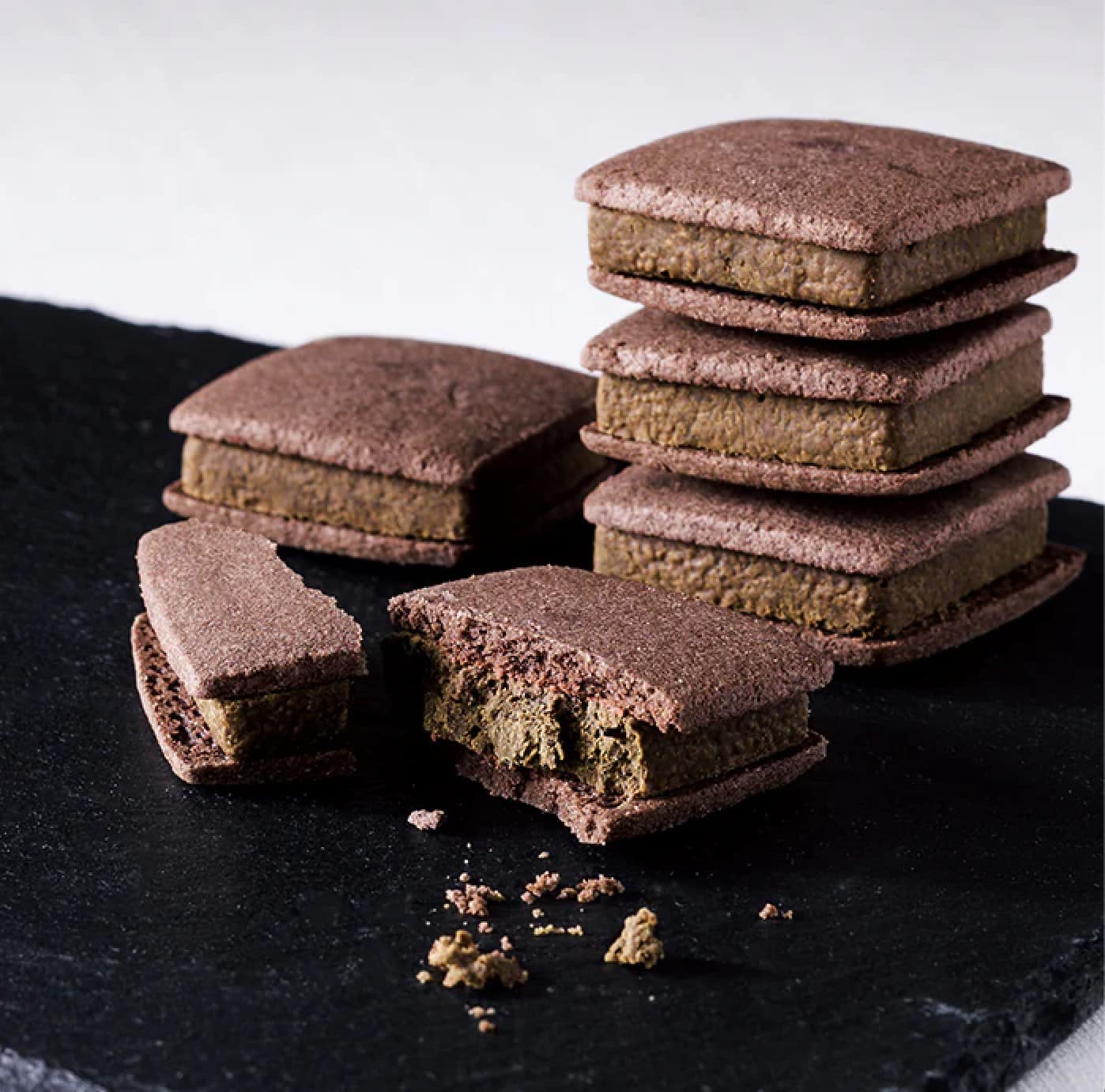 日本 中村藤吉本店 抹茶/焙茶巧克力夾心餅乾(5入)